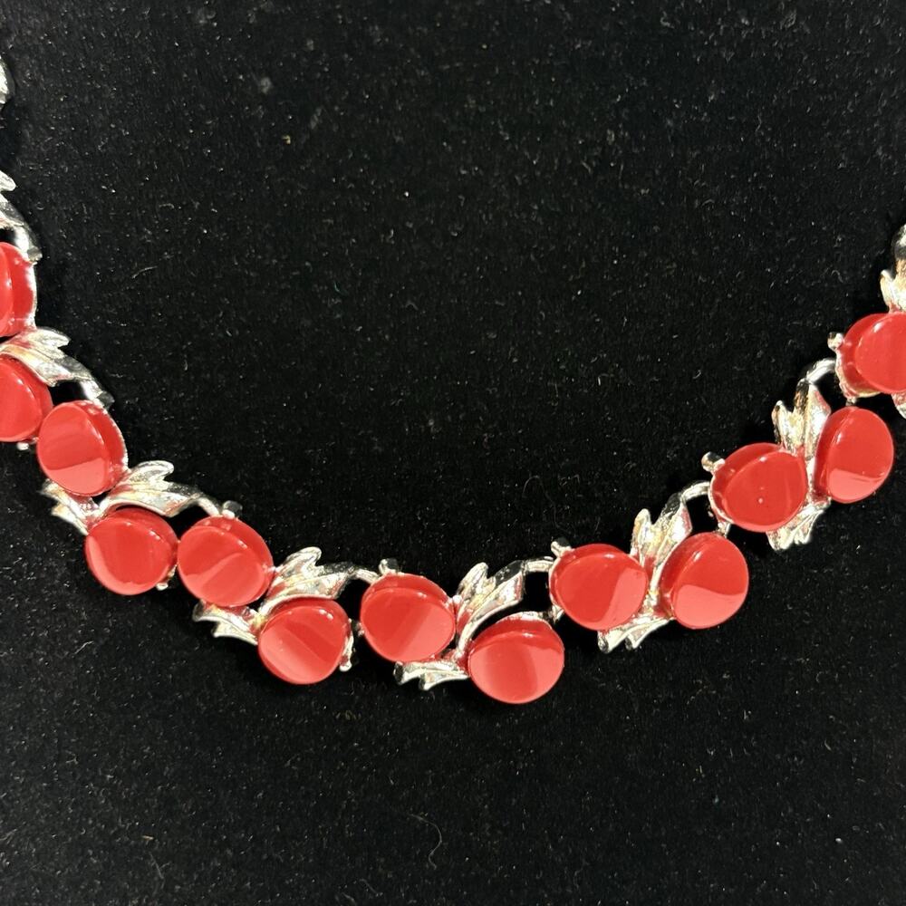 Red Thermoset Necklace and Clip Earrings Vintage Silver Tone Leaves Set Retro - Picture 2 of 10